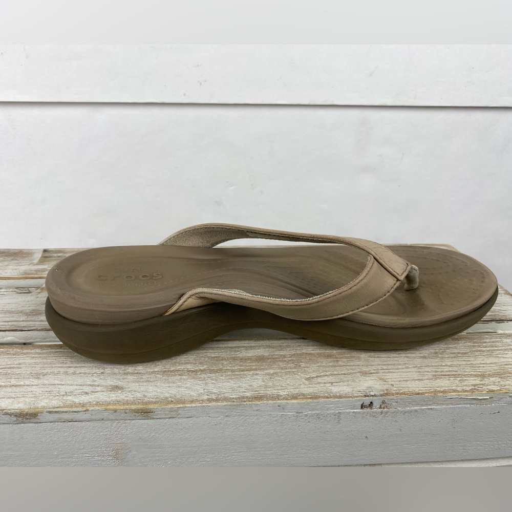 Crocs Women's Capri V flip-flops faux leather straps comfortable foam footbed 7 - Picture 6 of 10